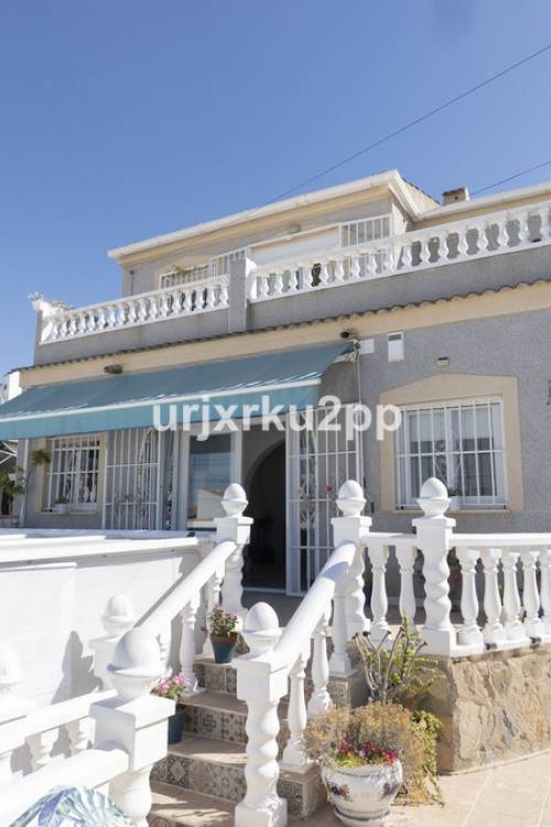 Villa - Sale - Torrevieja - San Luis