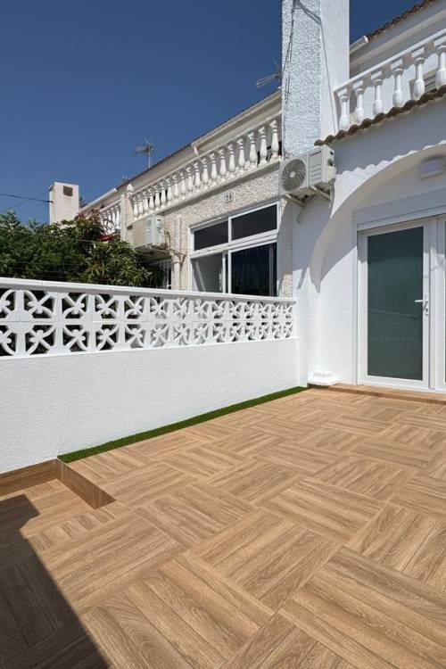 Villa - Sale - Torrevieja - Torrevieja Centro