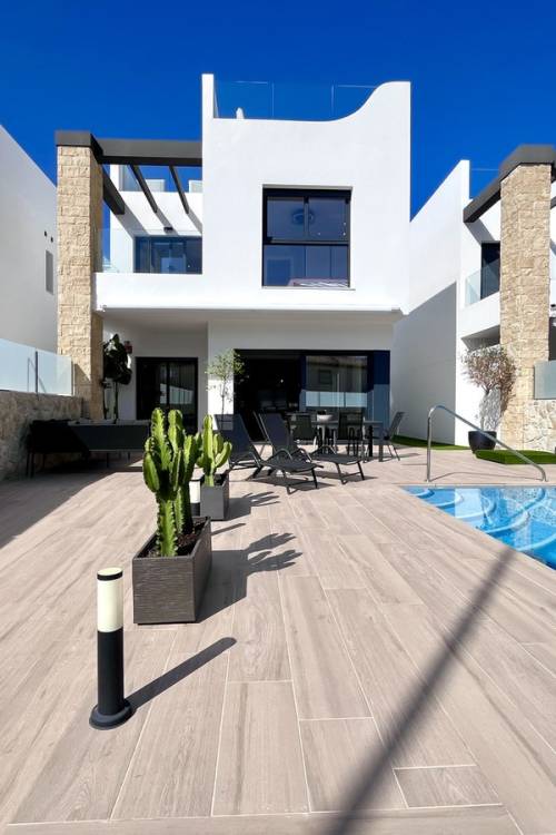 Villa - Sale - Torrevieja - Torrevieja Centro