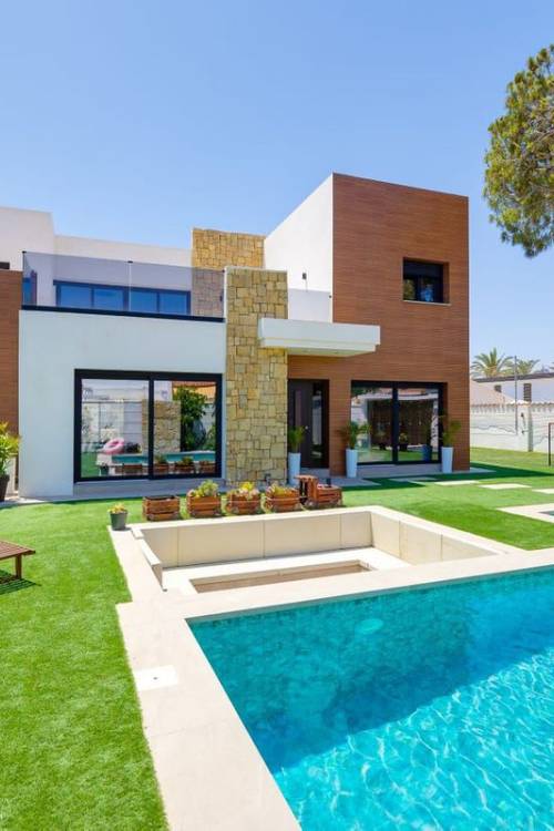 Villa - Sale - Torrevieja - Torrevieja Centro