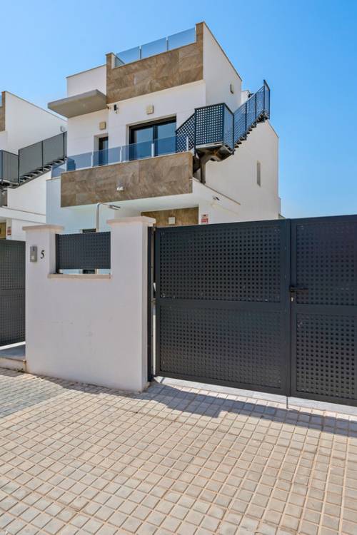 Villa - Sale - Torrevieja - Torrevieja Centro
