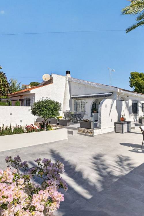 Villa - Sale - Torrevieja - Torrevieja Centro