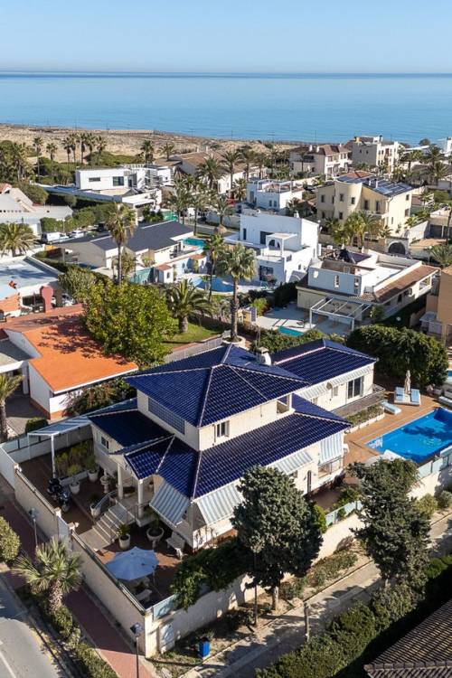 Villa - Sale - Torrevieja - Torrevieja Centro