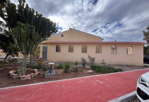 Villa - Sale - Torrevieja - Torrevieja Centro
