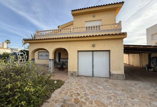 Villa - Sale - Torrevieja - Torrevieja Centro