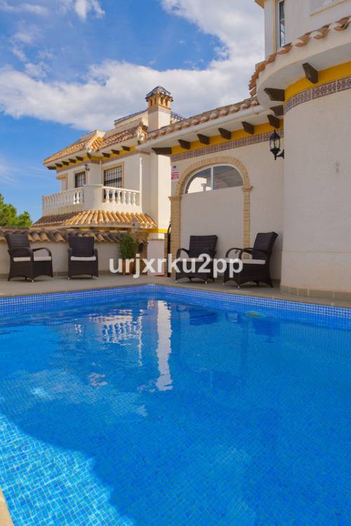 Villa - Sale - Torrevieja - Torrevieja Centro