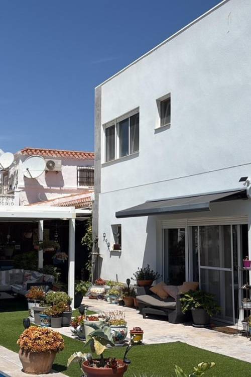 Villa - Sale - Torrevieja - Torrevieja Centro