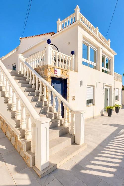 Villa - Sale - Torrevieja - Torrevieja Centro