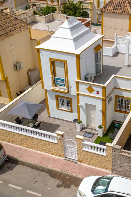 Villa - Sale - Torrevieja - Torrevieja Centro