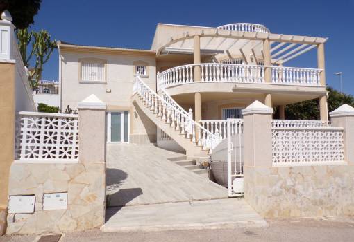 Villa - Sale - Villamartin - Villamartin