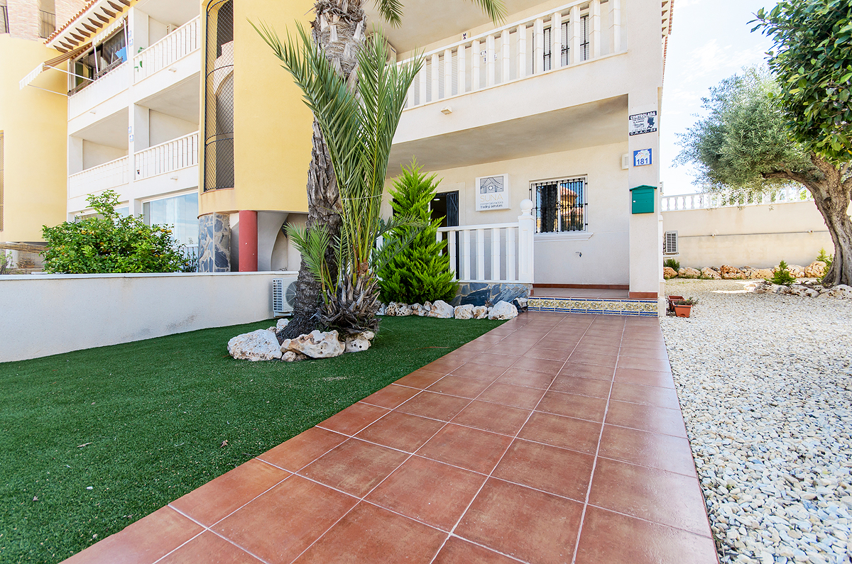 D-2046: Apartment Ground Floor Apartment for sale in Orihuela Costa
