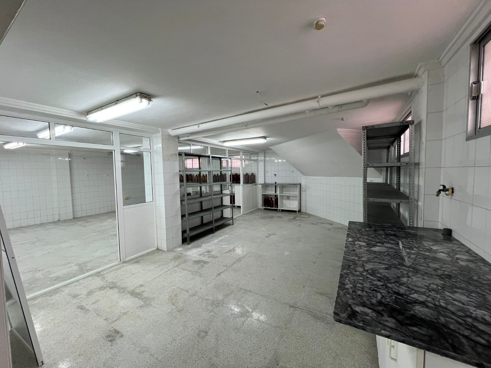 D-2050: Commercial Property for sale in San Miguel de Salinas