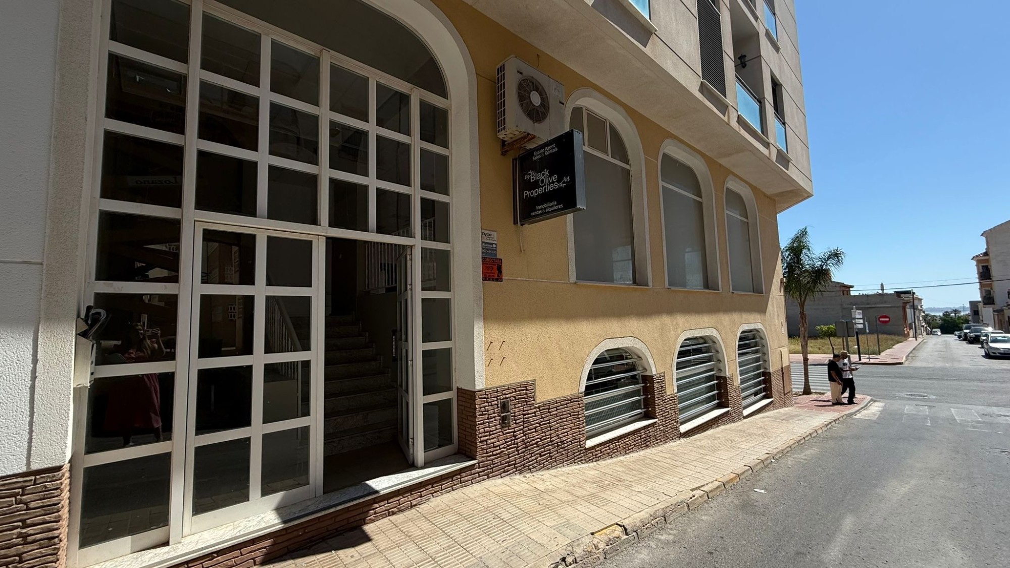 D-2041: Commercial for sale in San Miguel de Salinas